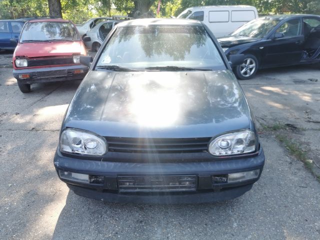 bontott VW GOLF III Csomagtérajtó (Részeivel)