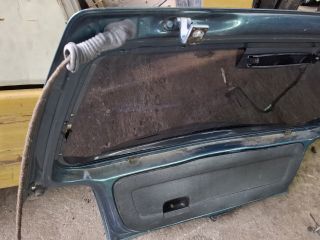 bontott VW GOLF III Csomagtérajtó (Részeivel)