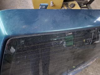 bontott VW GOLF III Csomagtérajtó (Részeivel)