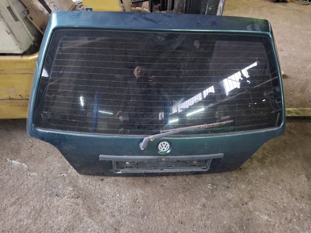 bontott VW GOLF III Csomagtérajtó (Részeivel)