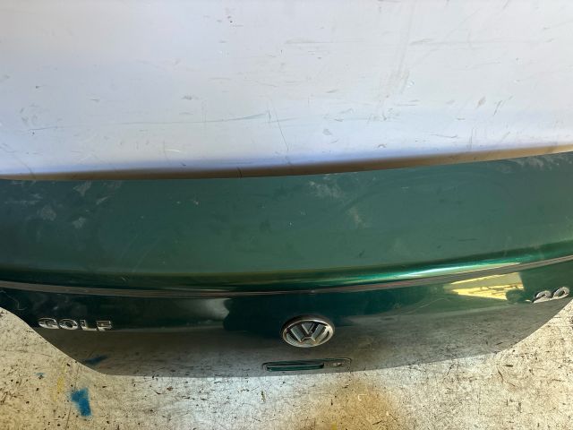 bontott VW GOLF III Csomagtérajtó (Részeivel)