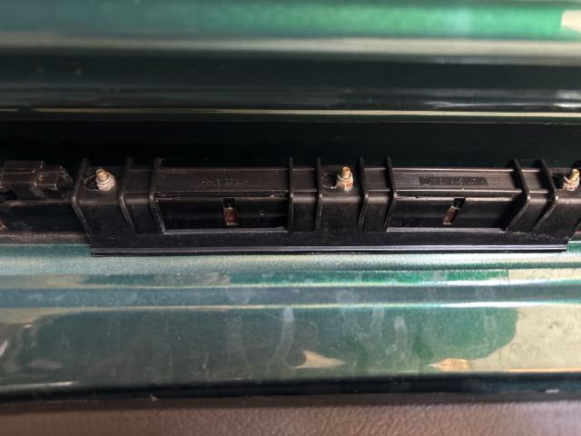 bontott VW GOLF III Csomagtérajtó (Részeivel)