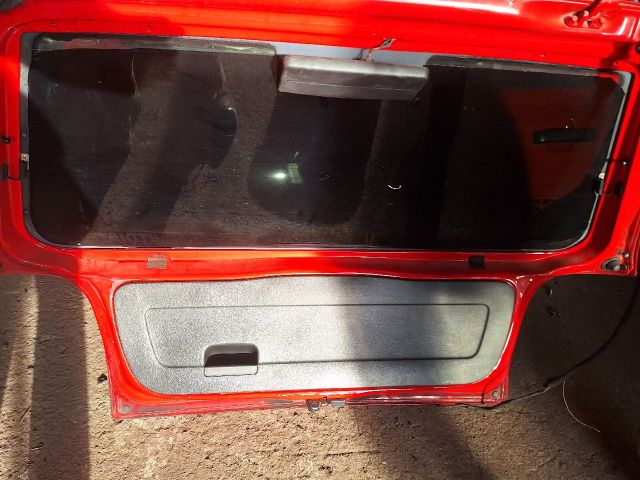 bontott VW GOLF III Csomagtérajtó (Részeivel)