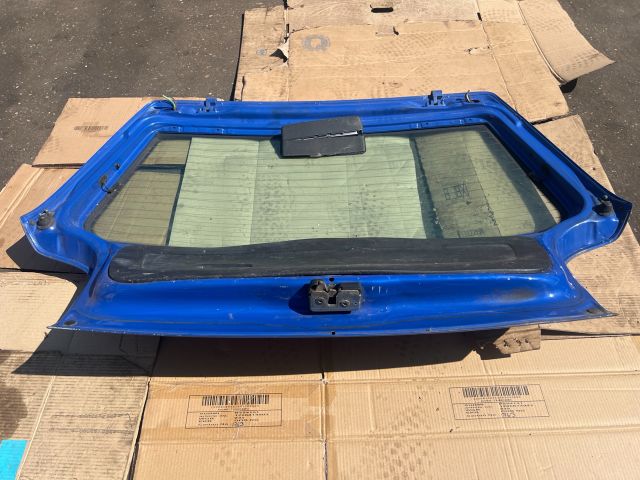 bontott VW GOLF III Csomagtérajtó (Üres lemez)