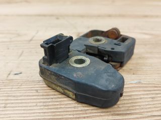 bontott VW GOLF III Csomagtérajtó Zárszerkezet