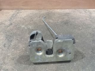 bontott VW GOLF III Csomagtérajtó Zárszerkezet