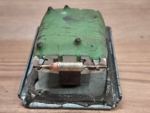 bontott VW GOLF III Előtét Ellenállás Fűtőmotor