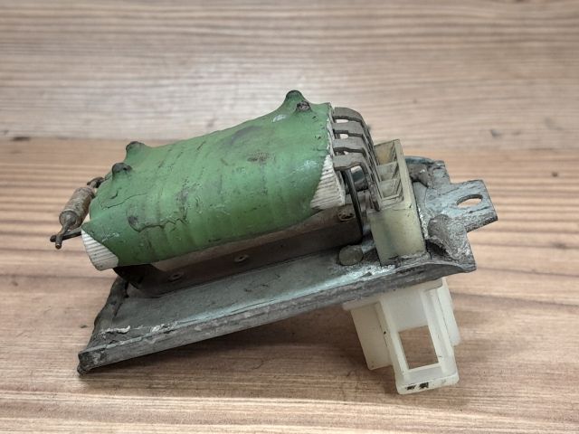 bontott VW GOLF III Előtét Ellenállás Fűtőmotor