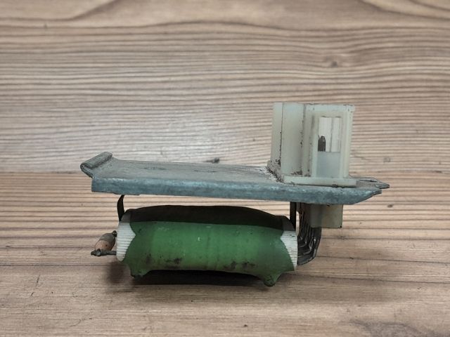 bontott VW GOLF III Előtét Ellenállás Fűtőmotor