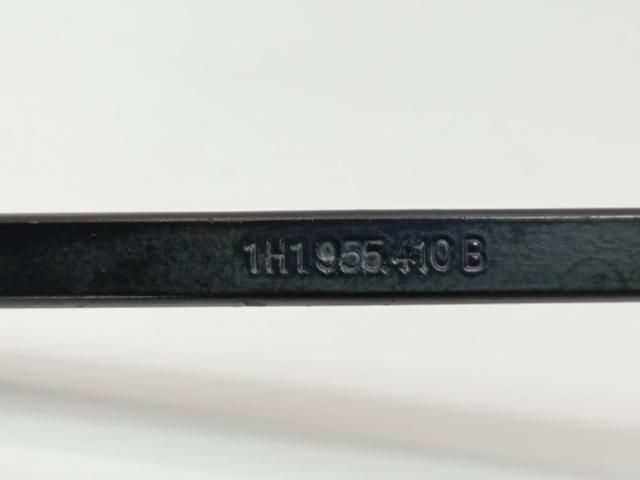 bontott VW GOLF III Első Ablaktörlő Kar