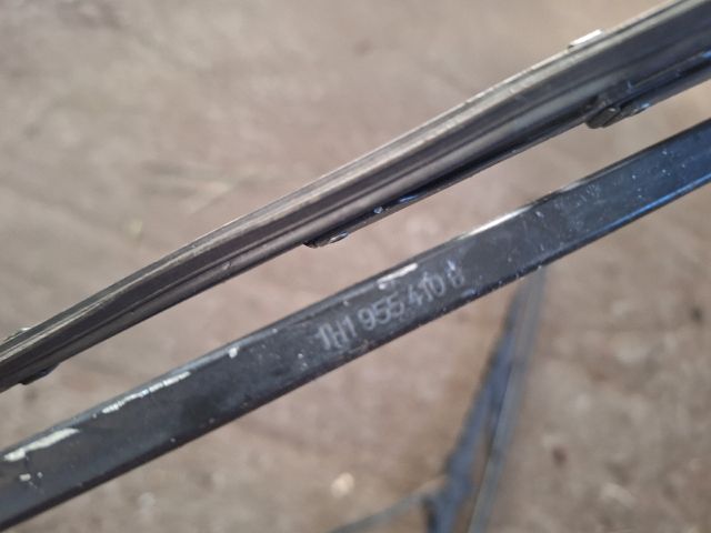 bontott VW GOLF III Első Ablaktörlő Kar