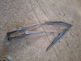 bontott VW GOLF III Első Ablaktörlő Kar