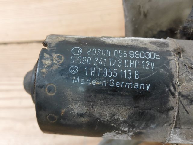 bontott VW GOLF III Első Ablaktörlő Szerkezet Motorral