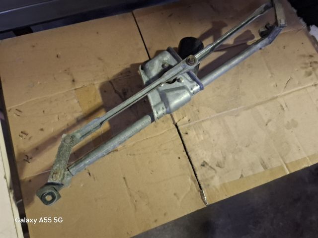 bontott VW GOLF III Első Ablaktörlő Szerkezet Motorral