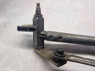 bontott VW GOLF III Első Ablaktörlő Szerkezet Motorral