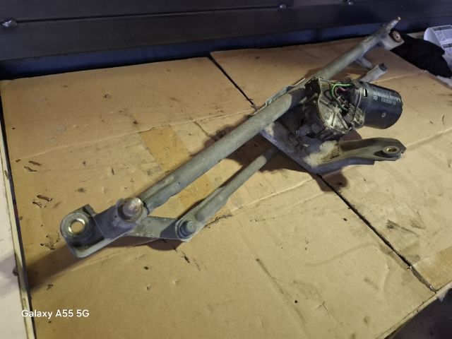 bontott VW GOLF III Első Ablaktörlő Szerkezet Motorral