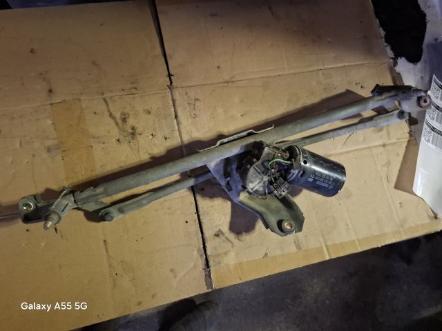 bontott VW GOLF III Első Ablaktörlő Szerkezet Motorral