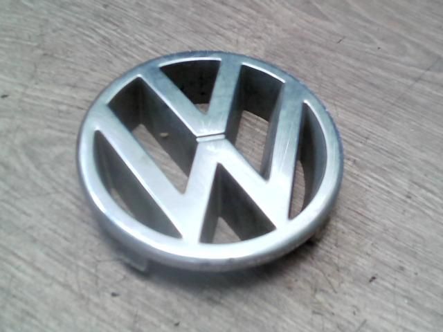 bontott VW GOLF III Első Embléma