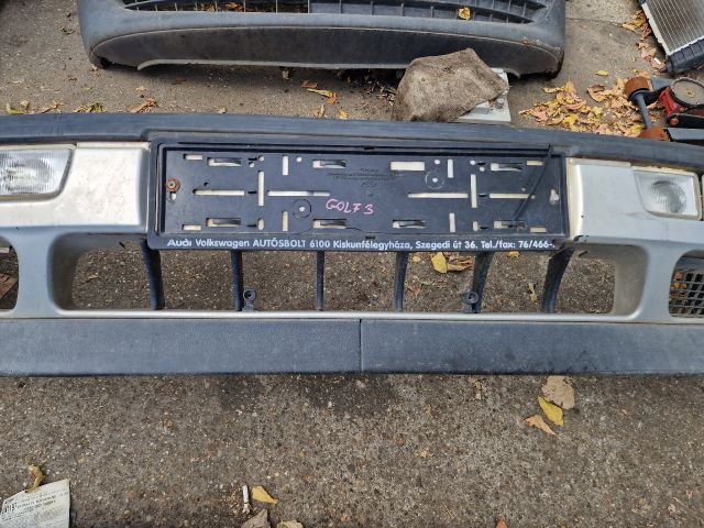 bontott VW GOLF III Első Lökhárító (Részeivel)