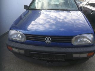 bontott VW GOLF III Első Lökhárító (Részeivel)