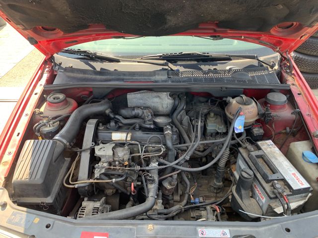 bontott VW GOLF III Első Lökhárító (Részeivel)