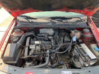 bontott VW GOLF III Első Lökhárító (Részeivel)