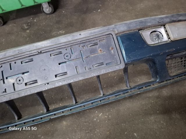 bontott VW GOLF III Első Lökhárító (Üresen)