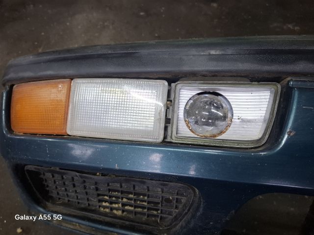 bontott VW GOLF III Első Lökhárító (Üresen)