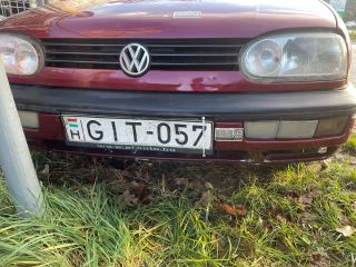 bontott VW GOLF III Első Lökhárító (Üresen)