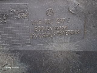 bontott VW GOLF III Első Lökhárító (Üresen)