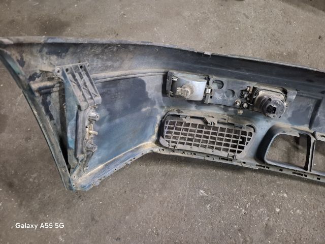 bontott VW GOLF III Első Lökhárító (Üresen)