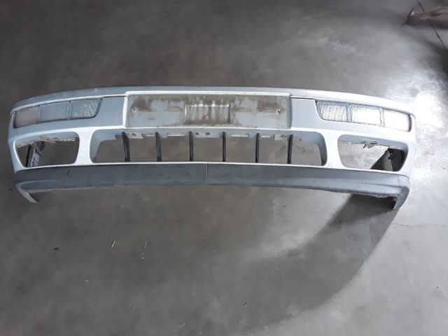 bontott VW GOLF III Első Lökhárító (Üresen)