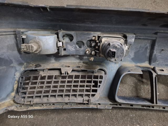 bontott VW GOLF III Első Lökhárító (Üresen)