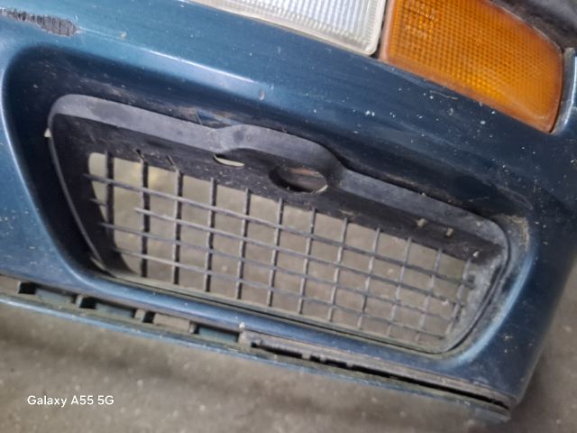 bontott VW GOLF III Első Lökhárító (Üresen)