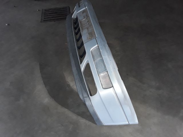 bontott VW GOLF III Első Lökhárító (Üresen)