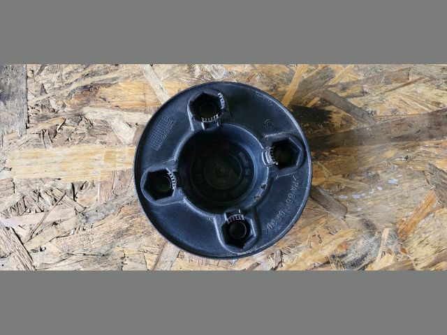 bontott VW GOLF III Felniközép (1 db)