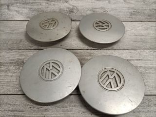 bontott VW GOLF III Felniközép Szett