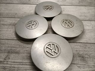 bontott VW GOLF III Felniközép Szett