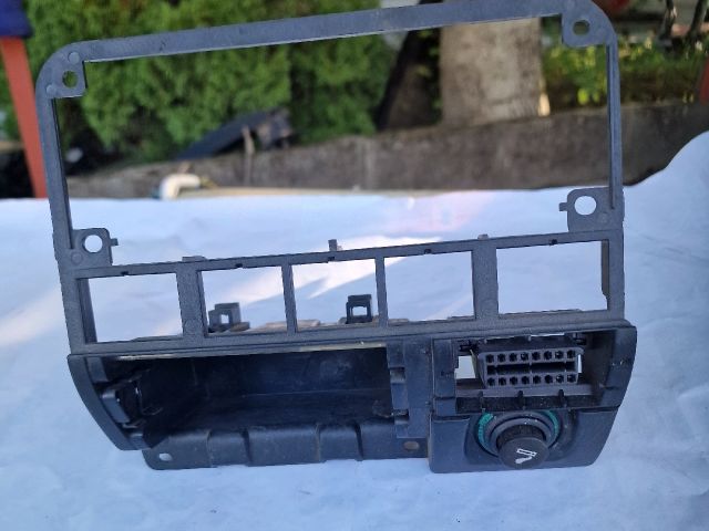 bontott VW GOLF III Fűtéskapcsoló Keret