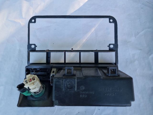 bontott VW GOLF III Fűtéskapcsoló Keret