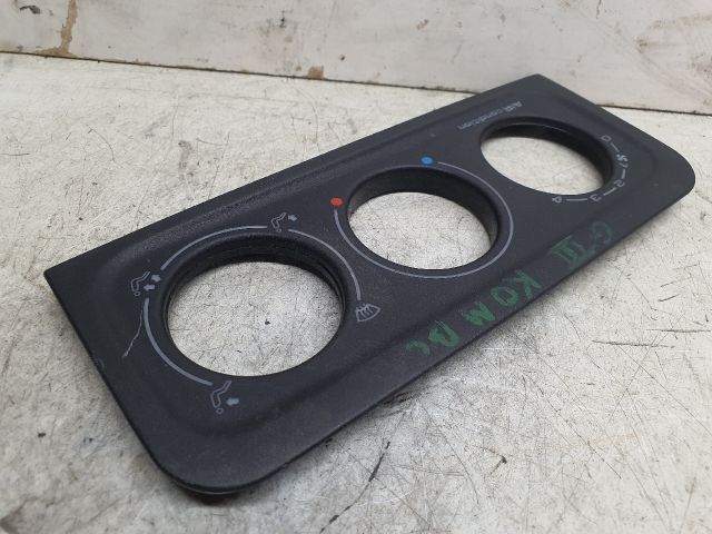 bontott VW GOLF III Fűtéskapcsoló Keret