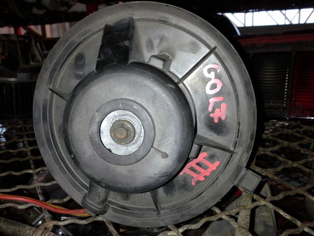 bontott VW GOLF III Fűtőmotor (Nem klímás)