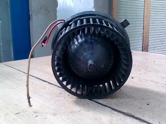 bontott VW GOLF III Fűtőmotor (Nem klímás)