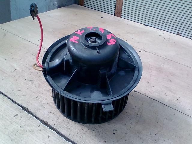 bontott VW GOLF III Fűtőmotor (Nem klímás)