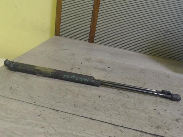 bontott VW GOLF III Gázrugós Kitámasztó Teleszkóp Pár Csomagtérajtó