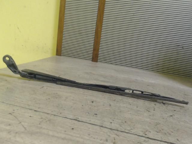 bontott VW GOLF III Hátsó Ablaktörlő Kar