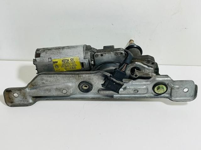 bontott VW GOLF III Hátsó Ablaktörlő Motor