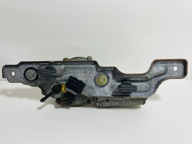 bontott VW GOLF III Hátsó Ablaktörlő Motor