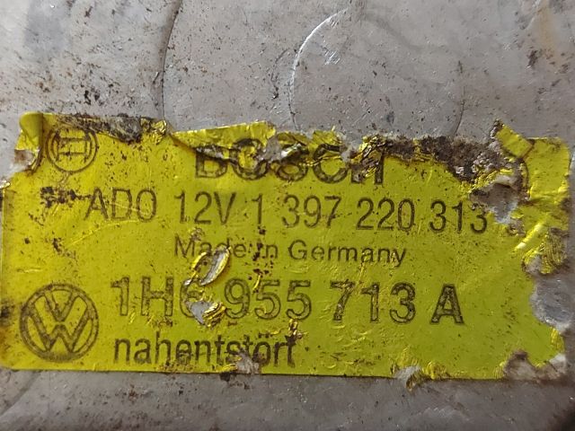 bontott VW GOLF III Hátsó Ablaktörlő Motor