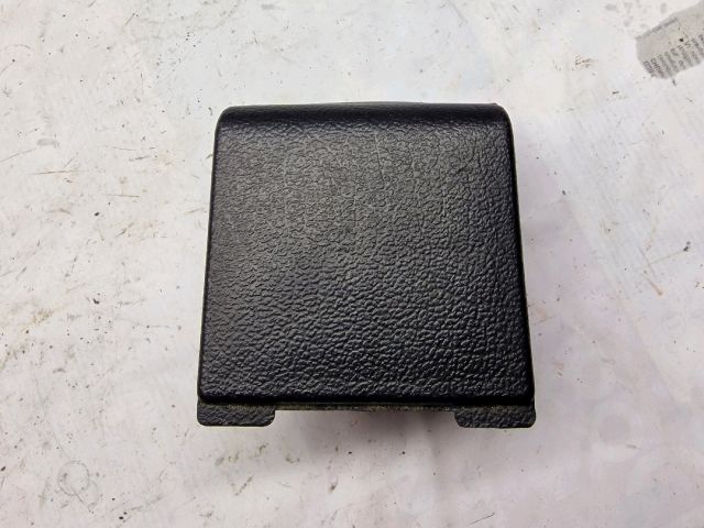 bontott VW GOLF III Hátsó Hamutartó